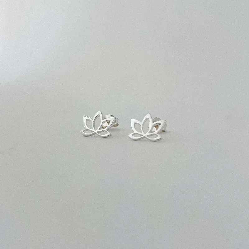 Women’s multi-layer earrings-DELICATE LOTUS EARRINGS