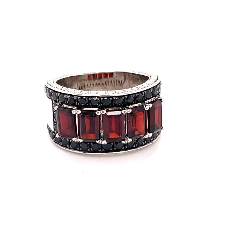 Women’s diamond solitaire rings-925 Sterling Silver Black Spinel and Red Garnet Gemstone Band Ring