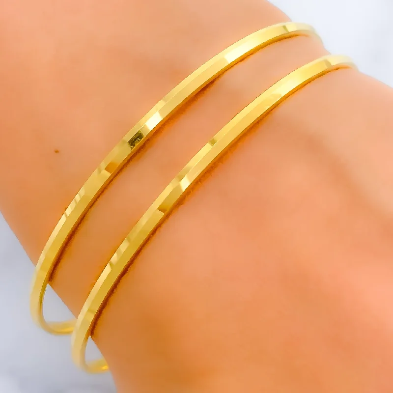 Women’s unique bangle-Delicate Classy Gold Bangles