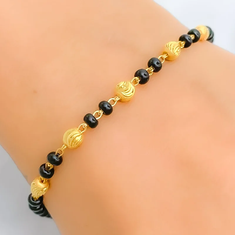 Women’s round bangle-Women’s minimalist bangles-Posh Sleek Black Bead 22k Gold Bracelet