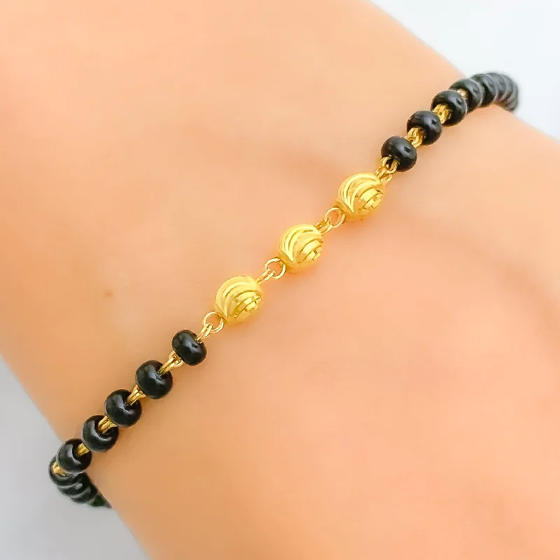 Women’s sophisticated bracelet-Women’s oval bangles-Attractive Black Bead 22k Gold Bracelet