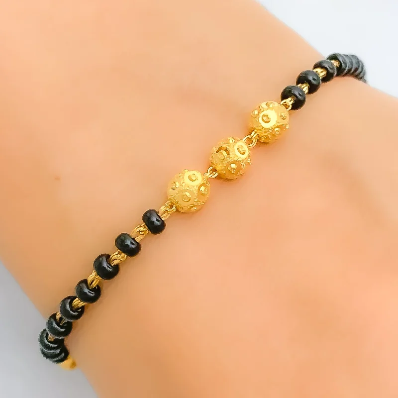 Women’s stylish bracelet-Women’s crystal bangles-Trendy Sleek 22k Gold Bracelet